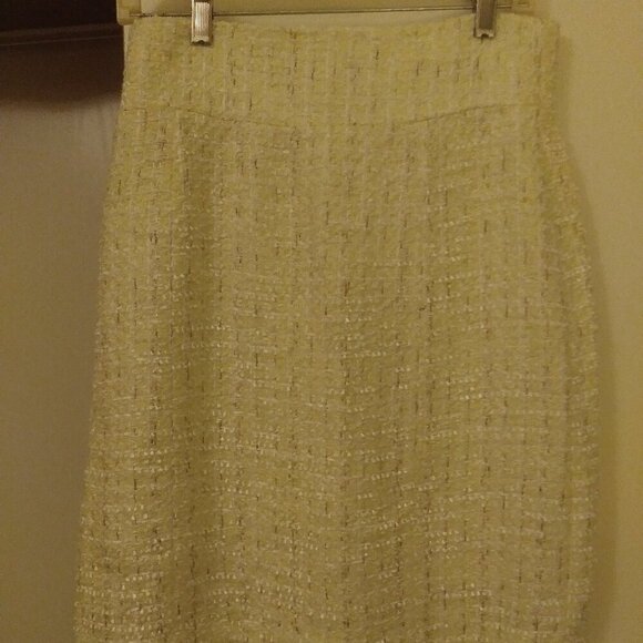 Antonio Melani Paris Metallic Yellow Tweed A-Line Skirt | Size 8 - Picture 7 of 7